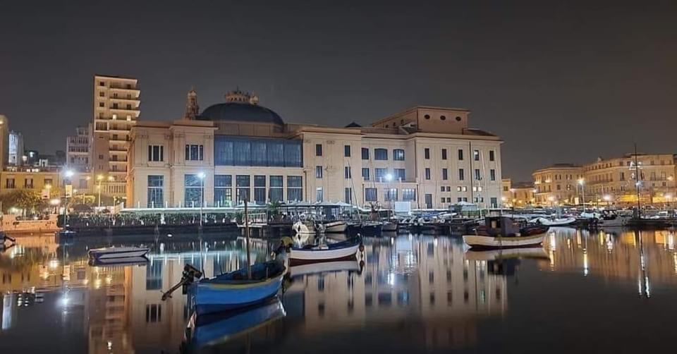 L'Antica Dimora In Centro Villa Bari Exterior photo